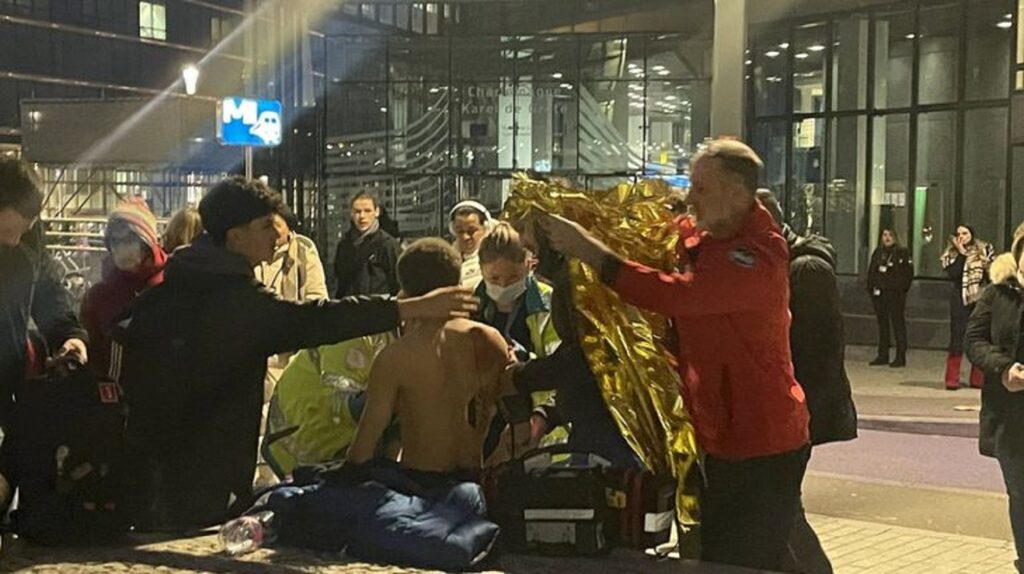 Atac la o stație de metrou din Bruxelles. Trei răniți, unul foarte grav. Nu se știe dacă este un act terorist