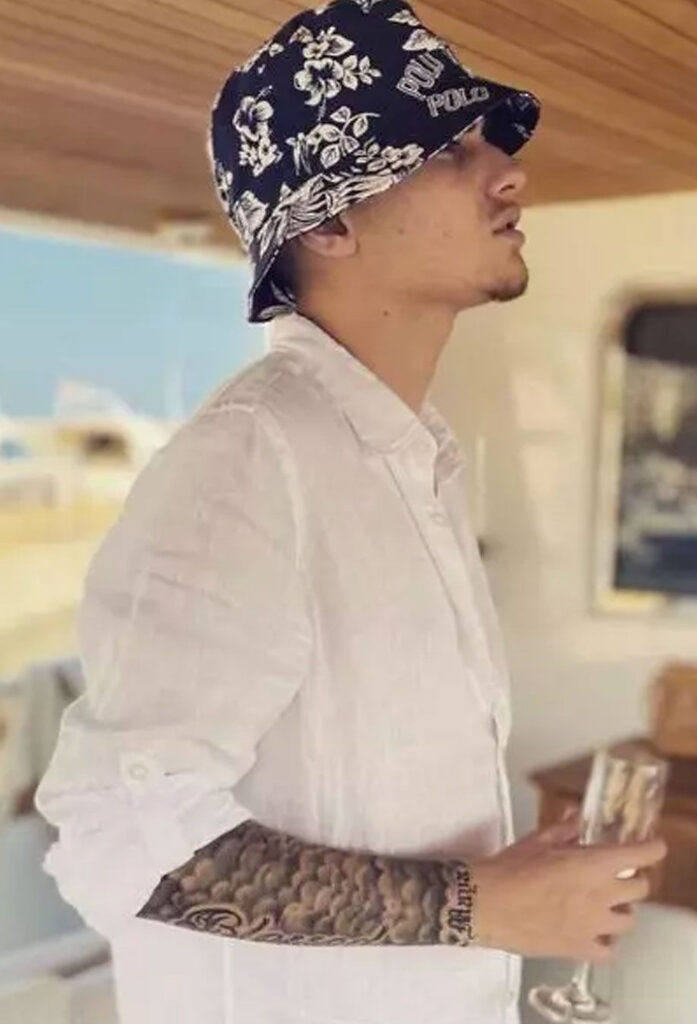 Mario Mutu are planuri mari cu iubita lui. A prezentat-o deja întregii familii