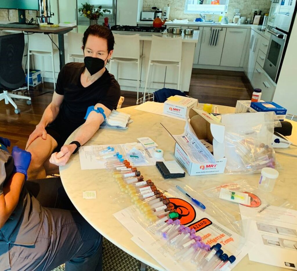 Un milionar și-a întinerit organele cu 25 de ani. Proiectul Blueprint confirmă mitul tinereții fără bătrânețe