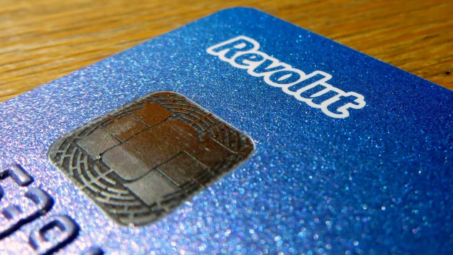 Revolut a trecut la nivelul următor: licență completă, după ani de așteptare. Ce s-a decis în Marea Britanie