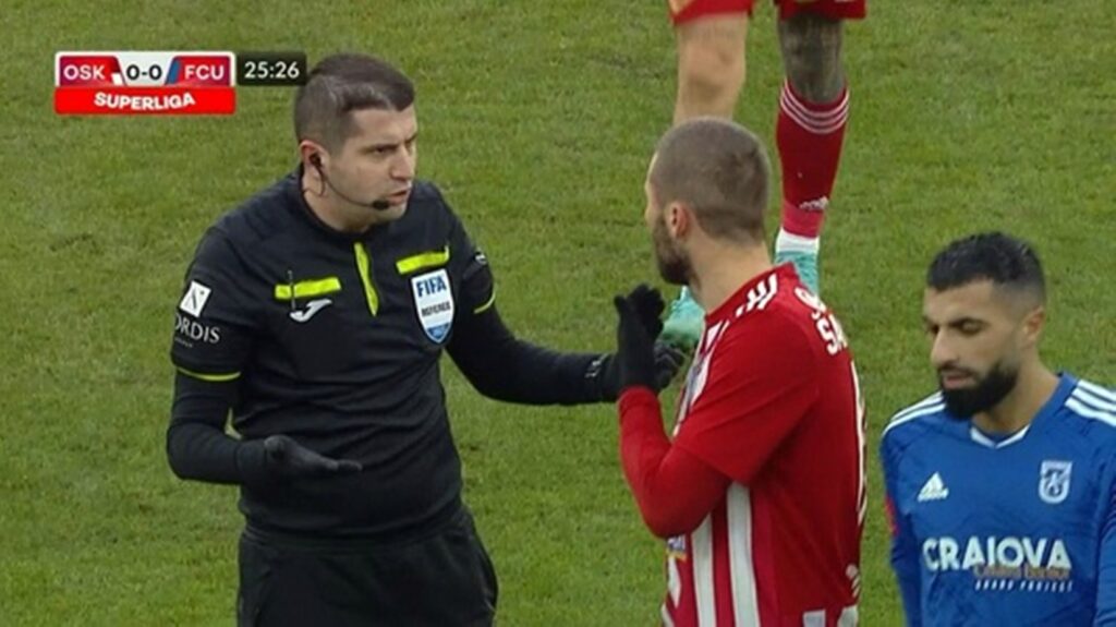 Scandări rasiste pe stadionul de la Sfântu Gheorghe. Meciul a fost oprit definitiv