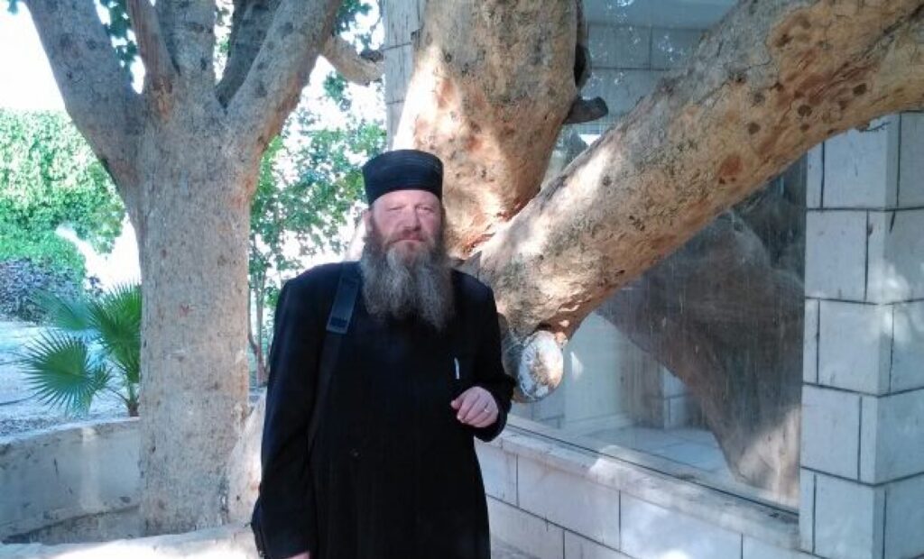 Mesajul unui preot înainte de Bobotează: „Ai dat 500 de lei pe băutură, dar refuzi să îl primeşti pe popă”