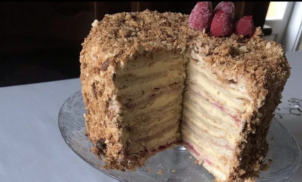 Tortul Napoleon. Prăjitura rusească dedicată înfrângerii marelui împărat francez