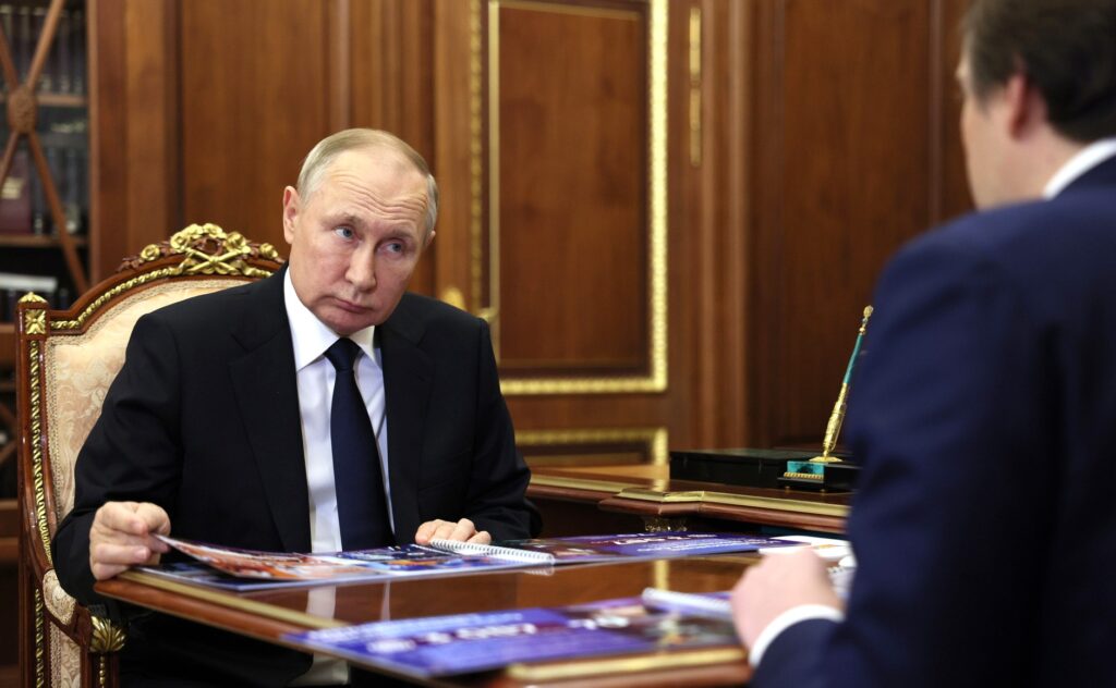 Ce este New Start, tratatul la care Rusia îşi suspendă participarea?