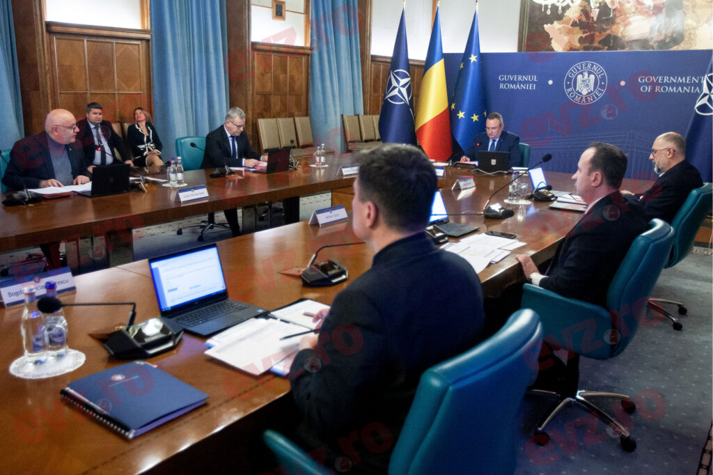 Sute de posturi noi de bugetari, bine plătite, în mai multe ministere. Guvernul mărește aparatul administrativ