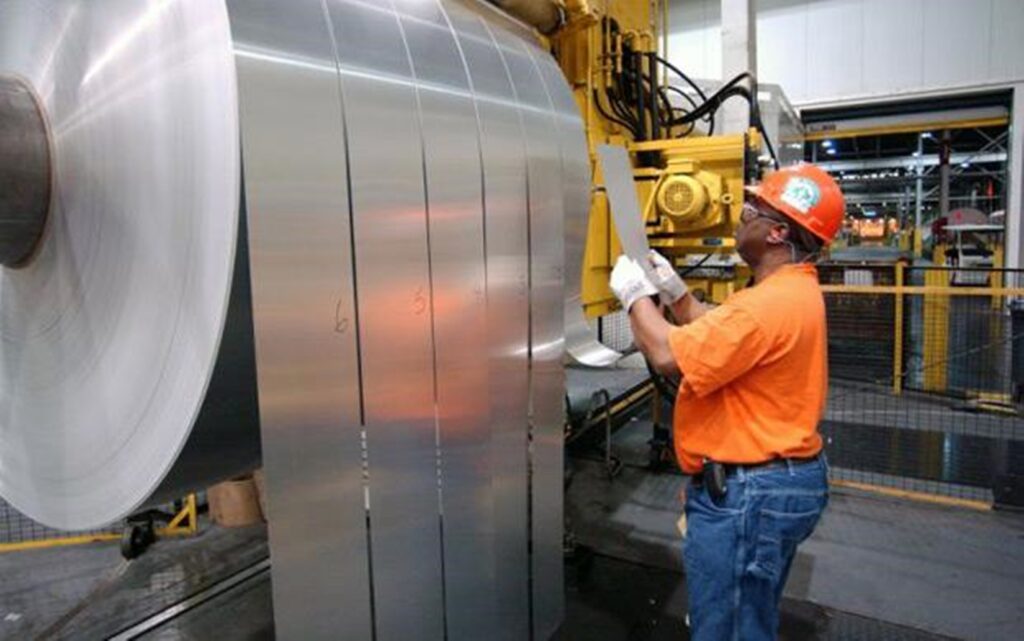 Statele Unite vor să paralizeze economic Rusia. Prețul aluminiului la Bursa de la Londra s-a prăbușit