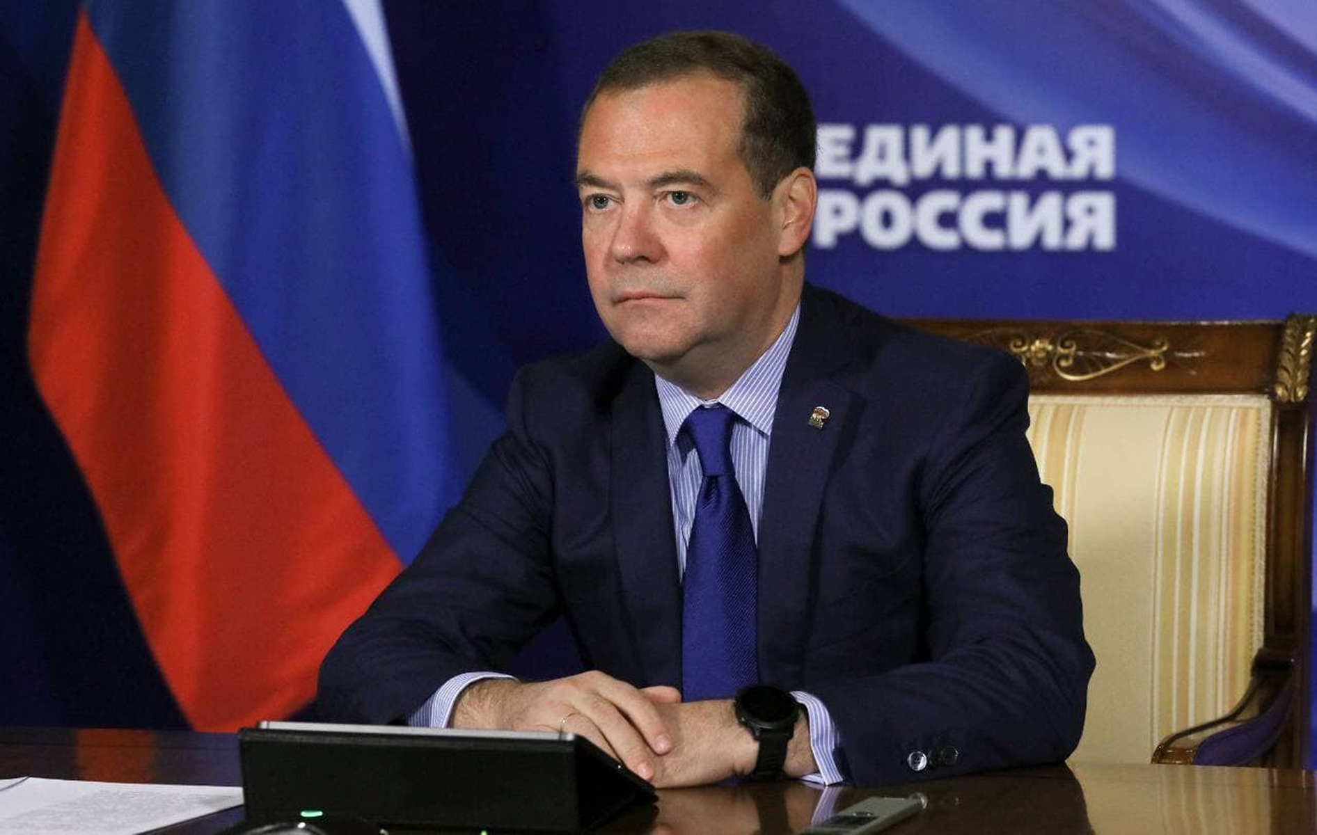 Furia Kremlinului în format AI: Medvedev publică un videoclip provocator cu lideri occidentali