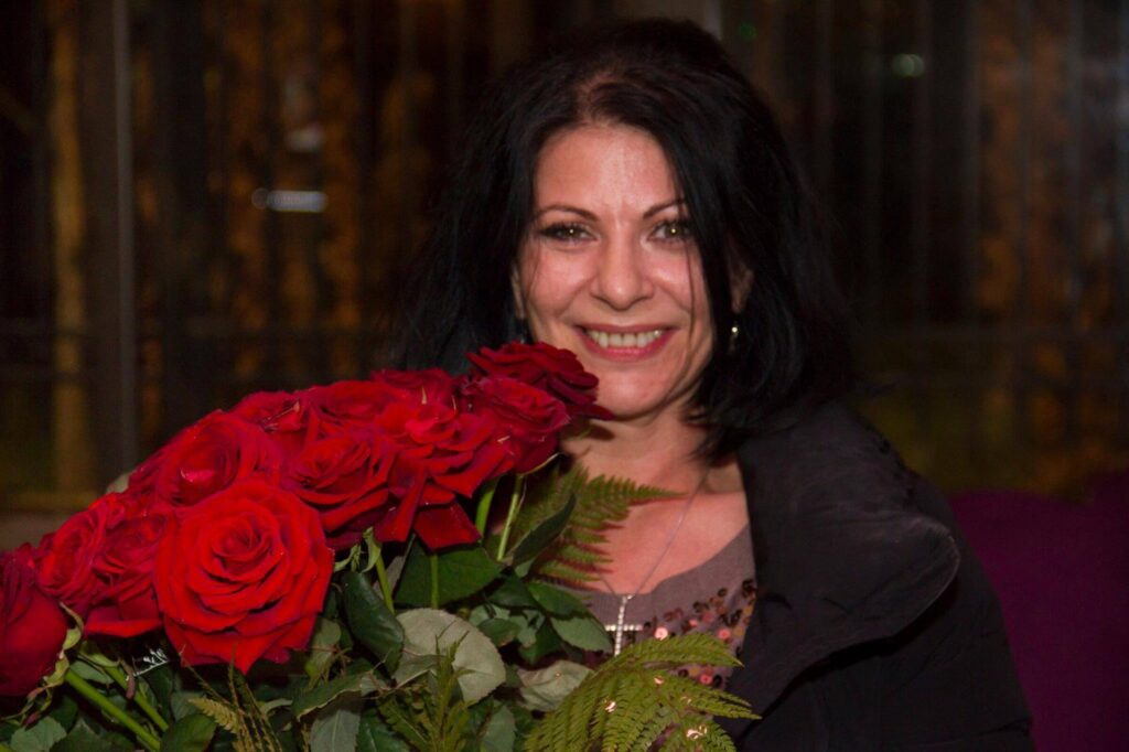 Elena Cârstea, dezvăluiri din intimitate: Soțul meu nu știe cu cine e căsătorit