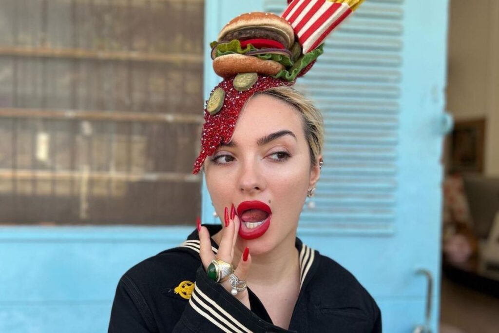 Emisiunea realizată de Ana Morodan la Antena Stars, scoasă de pe post. Influencerița, bună de plată dacă postul o dă în judecată