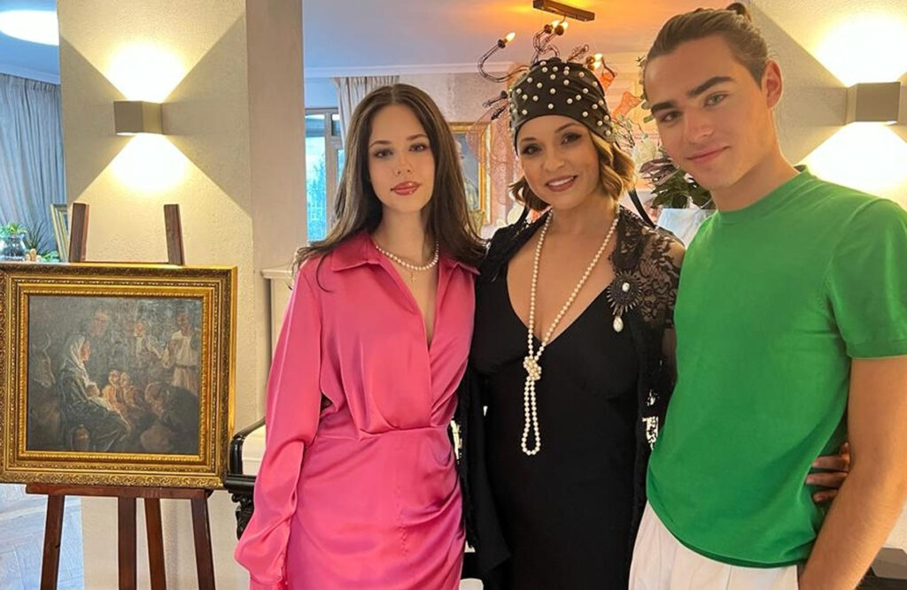 Andreea Marin a vorbit despre încercările prin care a trecut în calitate de mamă. Ce relație are „Zâna Surprizelor” cu fiica sa