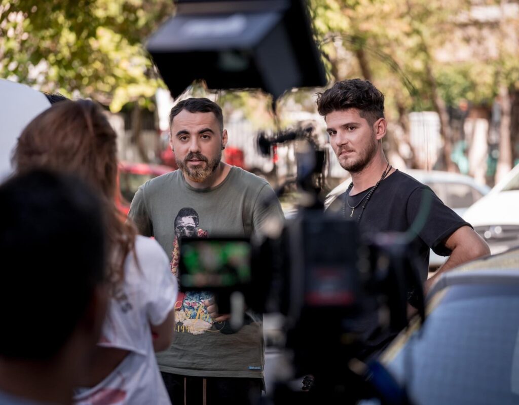 Ultimele luni de burlac ale lui Emi de la „Noaptea Târziu”. Petrecerea a fost plănuită în străinătate: Plătim mai mult la Mamaia decât în țara aia”. Video