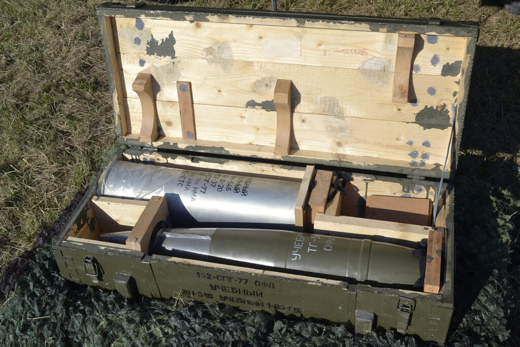 Serviciile secrete, raport alarmant. Rusia a primit peste un milion de obuze de artilerie de la Phenian