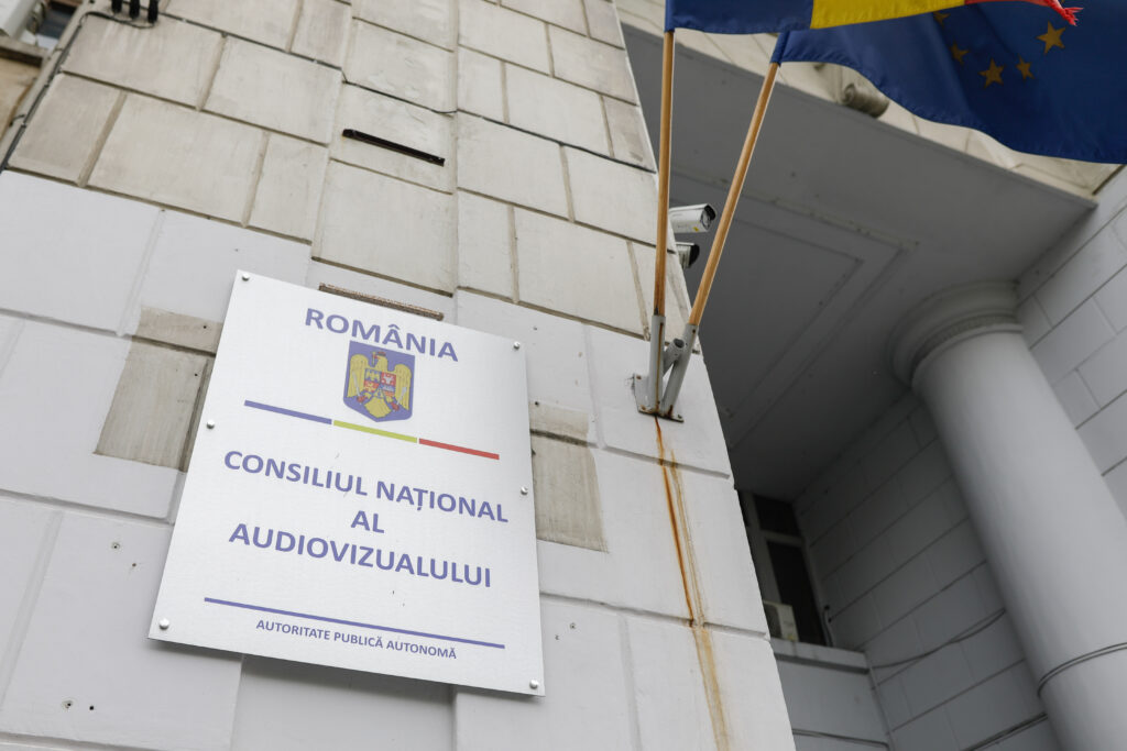 CNA intervine și elimină conținut ilegal de pe Tiktok și Facebook