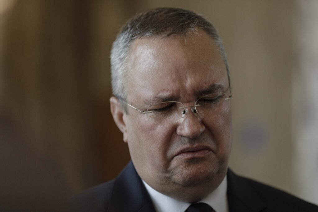 Ciucă îndeamnă populația la calm și spune că șeful Armatei nu a fost bine înțeles