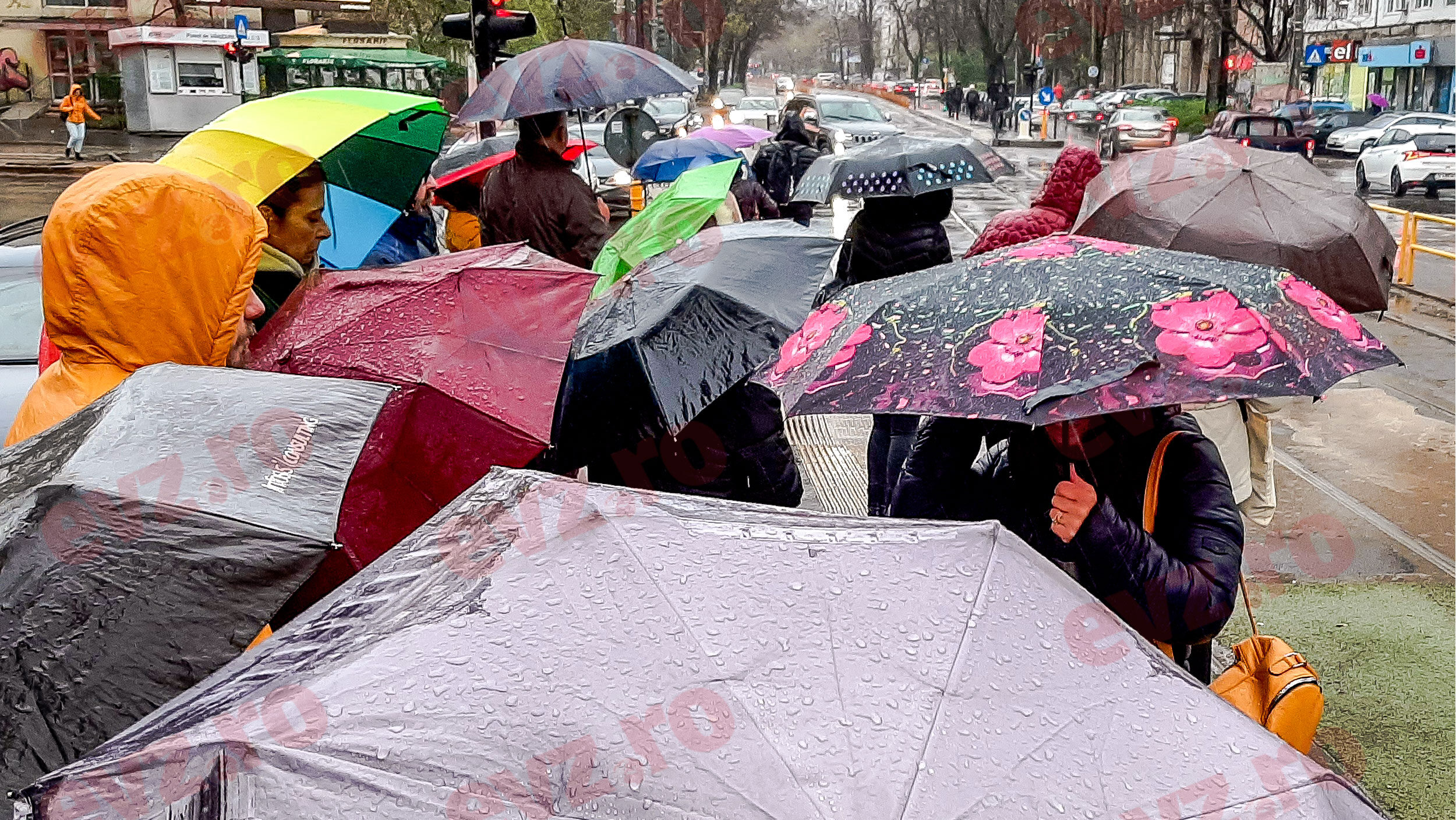 Prognoza meteo, 20 mai. Ploile pun stăpânire pe mai multe județe. Unde se vor înregistra temperaturi de vară