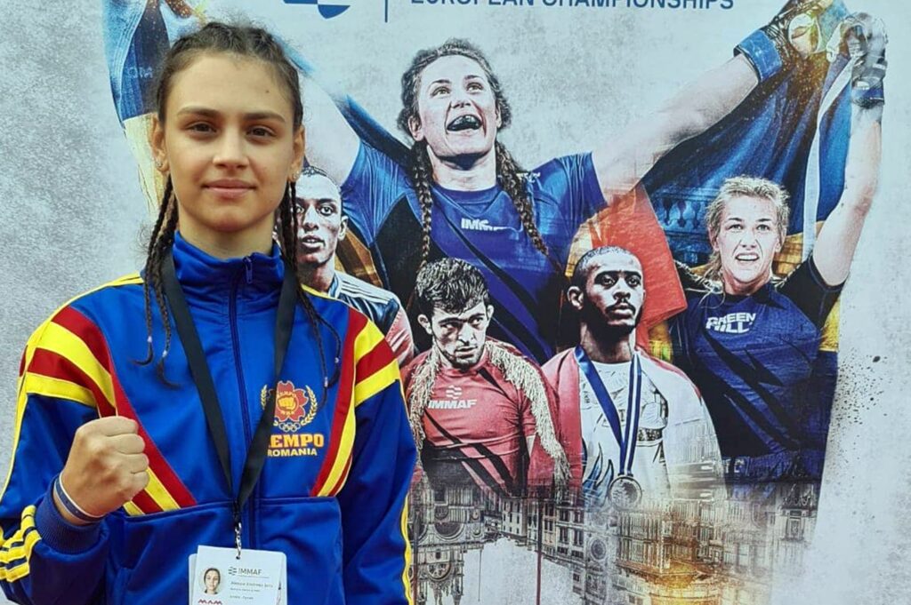 „Surorile Mortal Kombat” vor lupta pentru România la Campionatele Mondiale din Portugalia. Se antrenează una pe alta