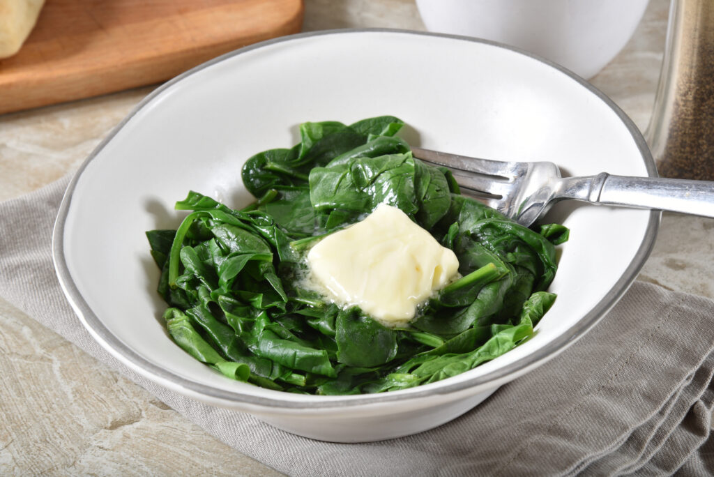 Rețetă de spanac înăbușit. Secretul constă în modul în care amestecăm ingredientele