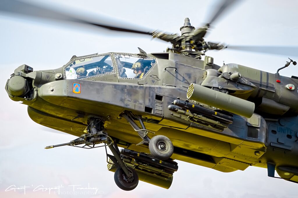 Tragedie în Alaska. Două elicoptere Apache, ale armatei americane s-au ciocnit în aer