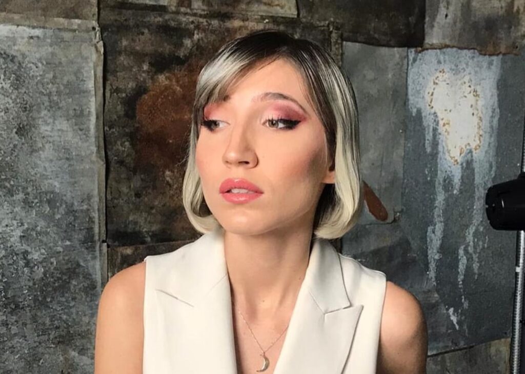 Cine o consolează pe Monica Odagiu după ce a accidentat mortal un tânăr. A îmbrățișat-o în văzul tuturor