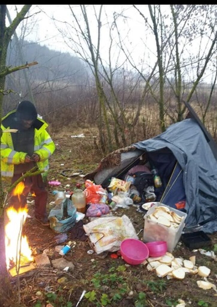 Povestea bărbatului care a trăit într-o pădure și nu știa folosi lingura și furculița