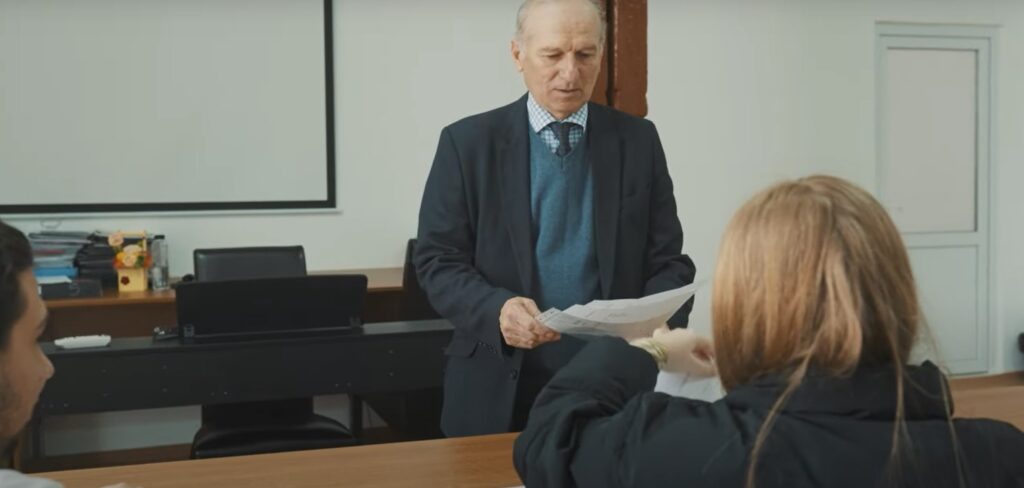 Arhitectul destinelor. Profesorul Ilie Rus, de la CN Samuil Vulcan Beiuș, distins cu Premiul Mentor.„Strălucirea activității mele e dată de foștii mei elevi „