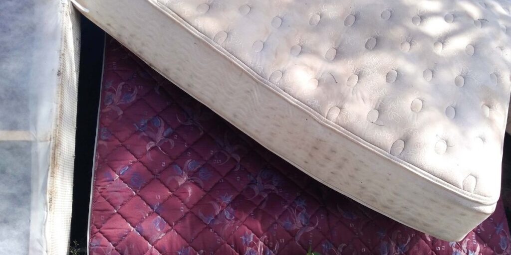 S.O.S. unde-mi arunc salteaua veche?