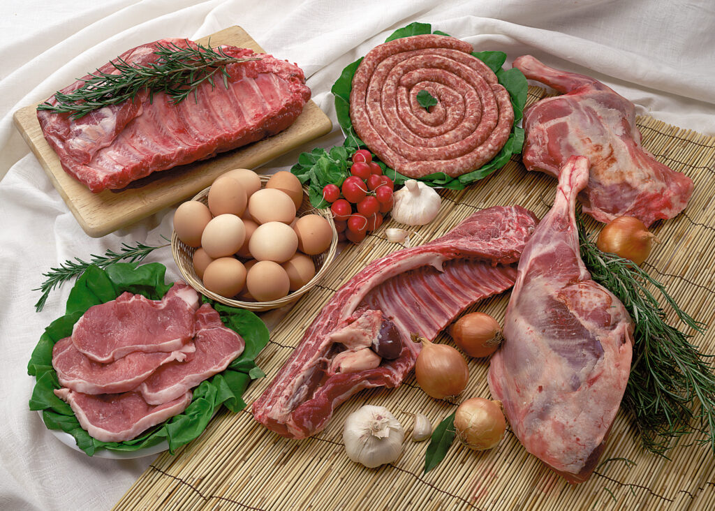 Masa de Paști. Carnea de miel se va afla pe puține mese anul acesta