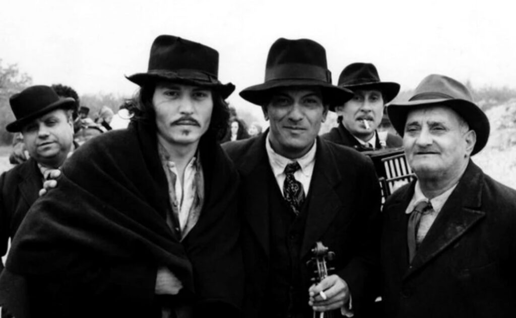 Povestea celebrului Taraf de Caliu. Lăutarii vrăjitori care i-au cântat la ureche lui Johnny Depp. Video