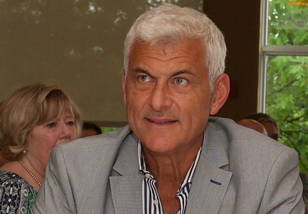 Controversele din jurul românului asasinat în Canada. Tinel Timu, anchetat de autorități, decorat de parlamentarii canadieni