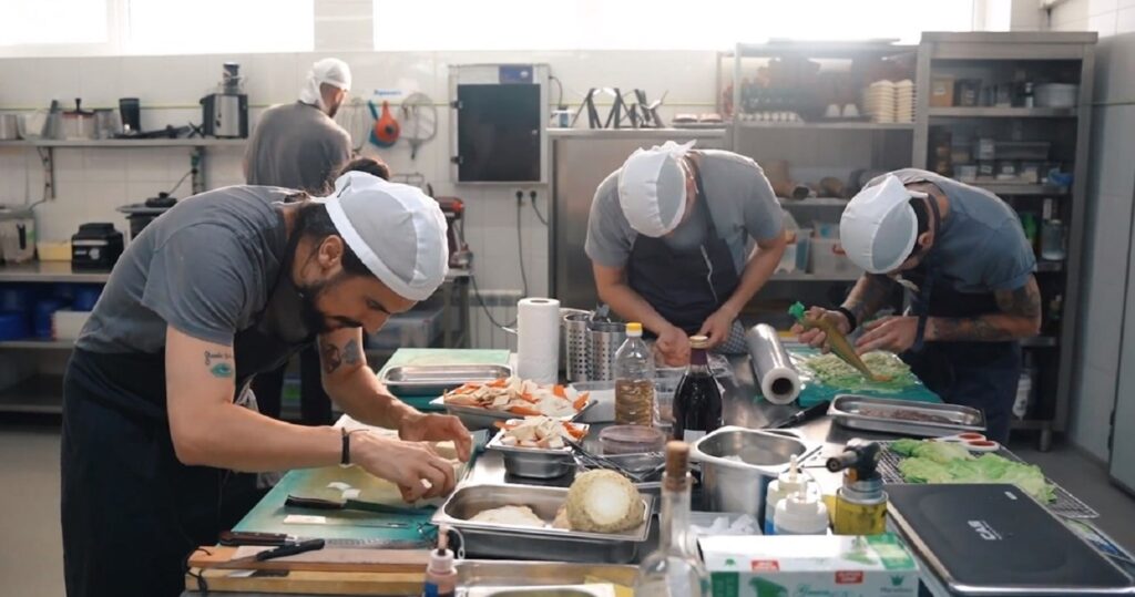 Summitul CPE din Republica Moldova. Pregătiri la Bulboaca:  Liderii europeni vor mânca tradiționala „Babă neagră” cu înghețată din vin