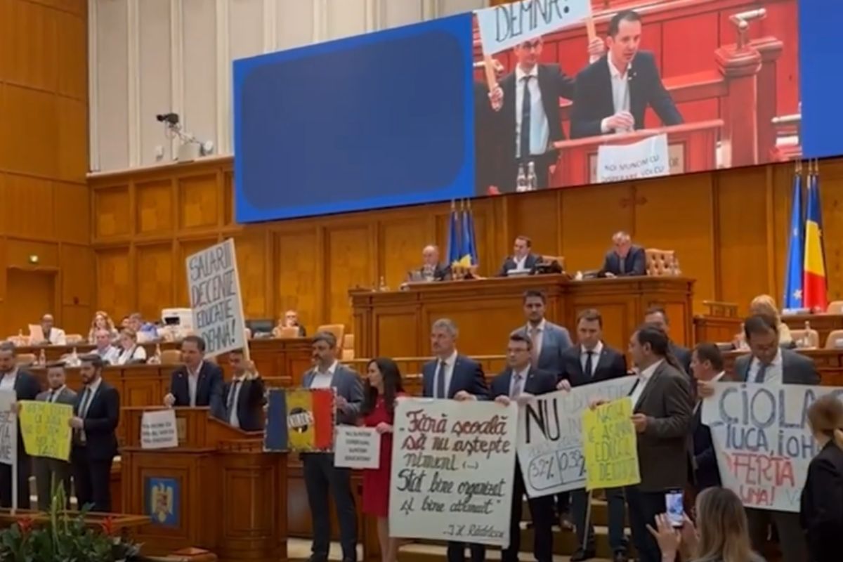 Planul pe care USR și l-a stabilit pentru moțiunea de cenzură. Ce vor face parlamentarii