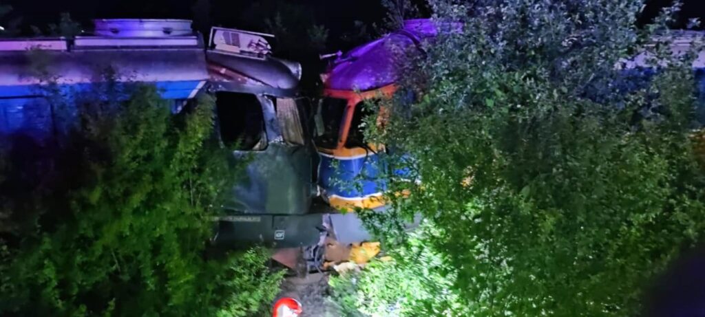 Măsuri dure dispuse după accidentul de la Toporu. Mecanicul era beat și a provocat un grav accident de cale ferată