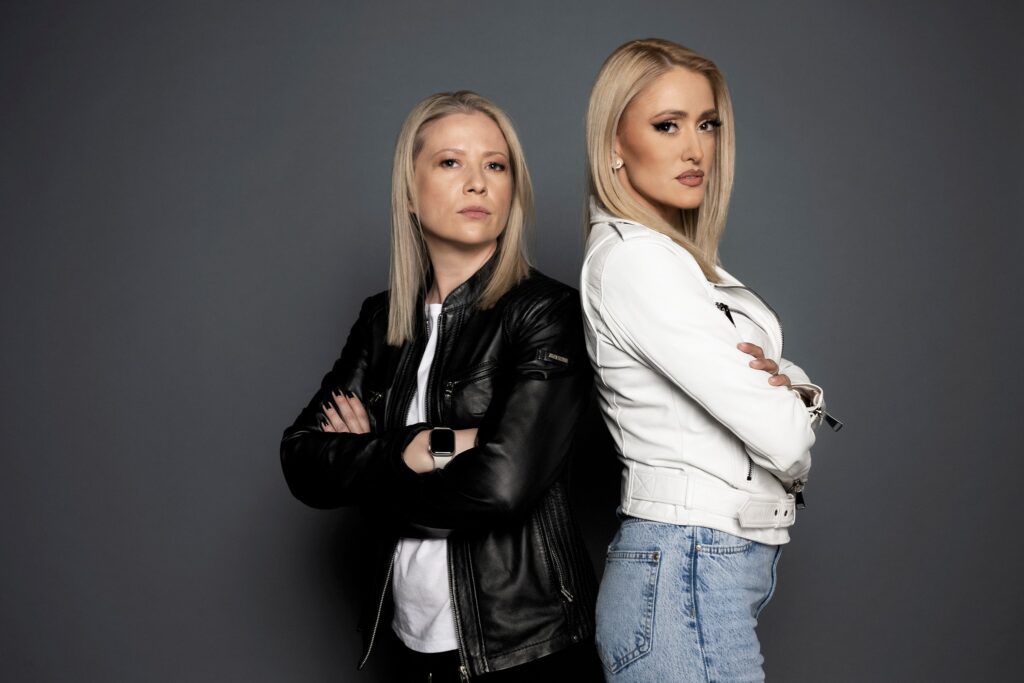 Sonia Simionov și Iuliana Pepene au acceptat provocarea America Express. Jurnalistele Antena 1 sunt favoritele telespectatorilor. Au șanse mari să ajungă în finală