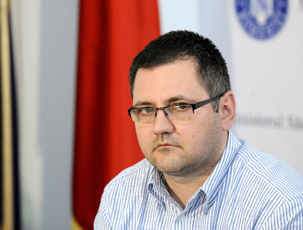 EvZ Special. Personaj cheie în scandalul Planului de Combatere al Cancerului, Constantin Dina, primește amânare în dosarul de cercetare pentru fapte de corupție