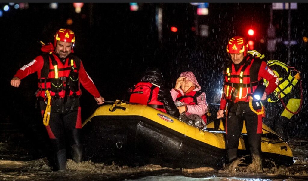 Inundațiile din Italia sunt asemuite cu potopul biblic. În perioada următoare sunt așteptate precipitații record de 200 de litri/metru pătrat