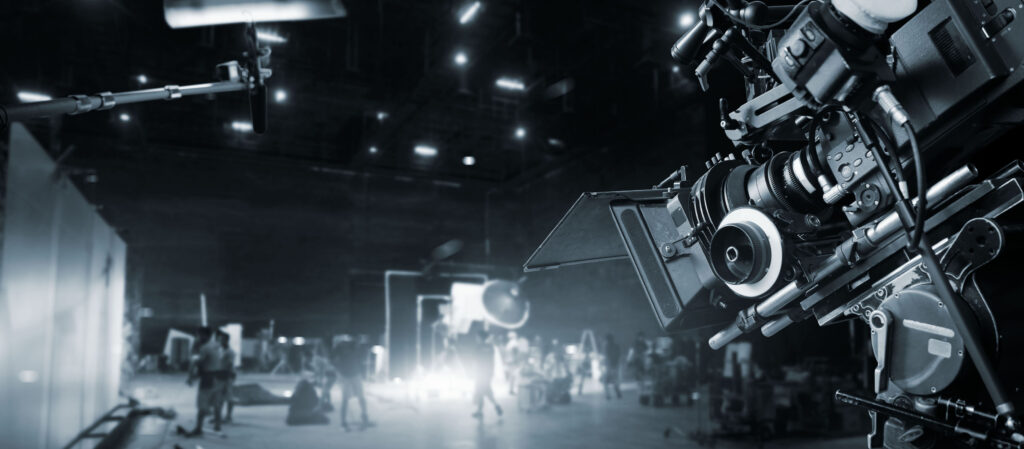 „Lasă-mă, îmi place! Camera 609” este noul serial marca Antena 1. Actrița din rolul principal vine de la postul concurent