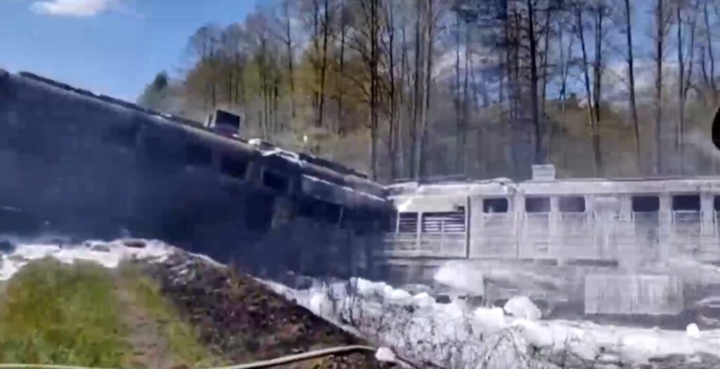 Ucraina atacă tot mai violent logistica armatei ruse. Partizanii au aruncat în aer un tren plin cu combustibil