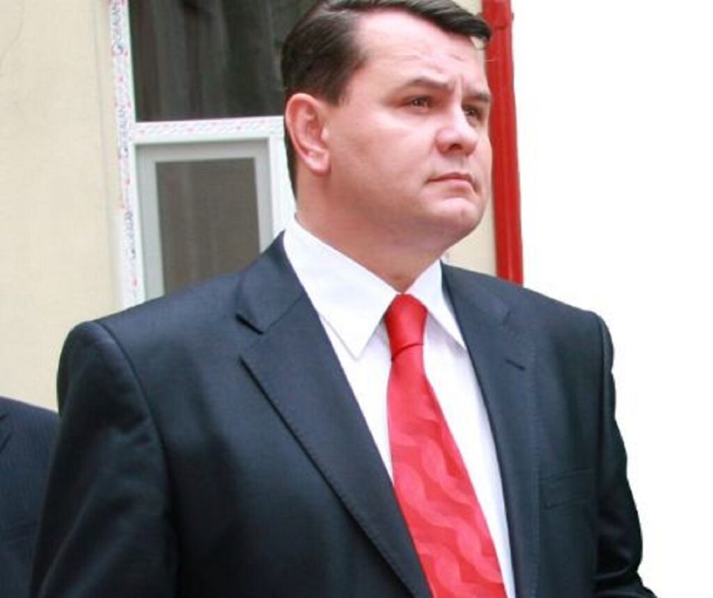 Încă un primar trimis în judecată. Fostul edil, acuzat că ar fi adus prejudicii de milioane de lei. Unde s-au „evaporat” banii contribuabililor