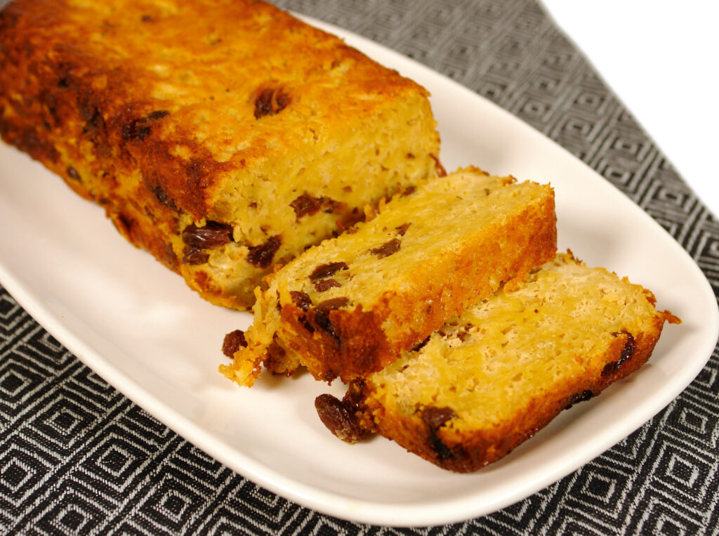 Baba Albă, preparatul care poate fi servit dulce sau sărat. Prăjitura este preferata tuturor moldovenilor