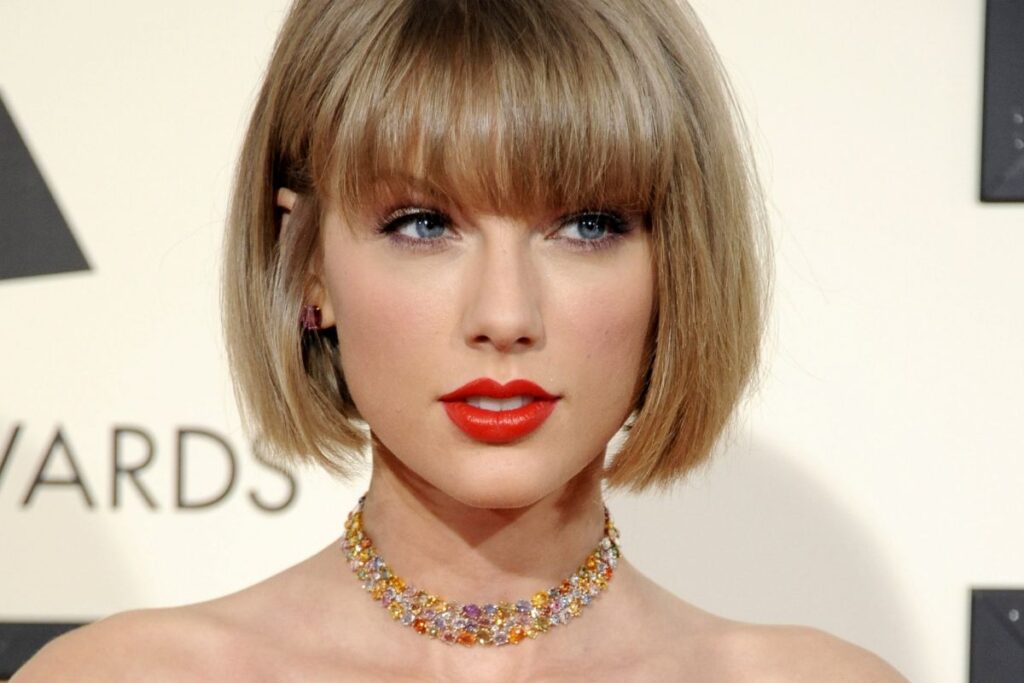 Taylor Swift, părăsită de Matty Healy pentru un bodyguard! Sărut pasional între cei doi bărbați în timpul unui concert