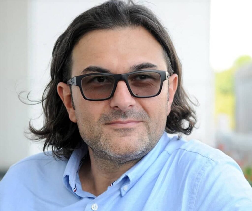 Dan Podaru contestă demiterea sa din funcția de prodecan al Facultății de Jurnalism. „E o decizie abuzivă”