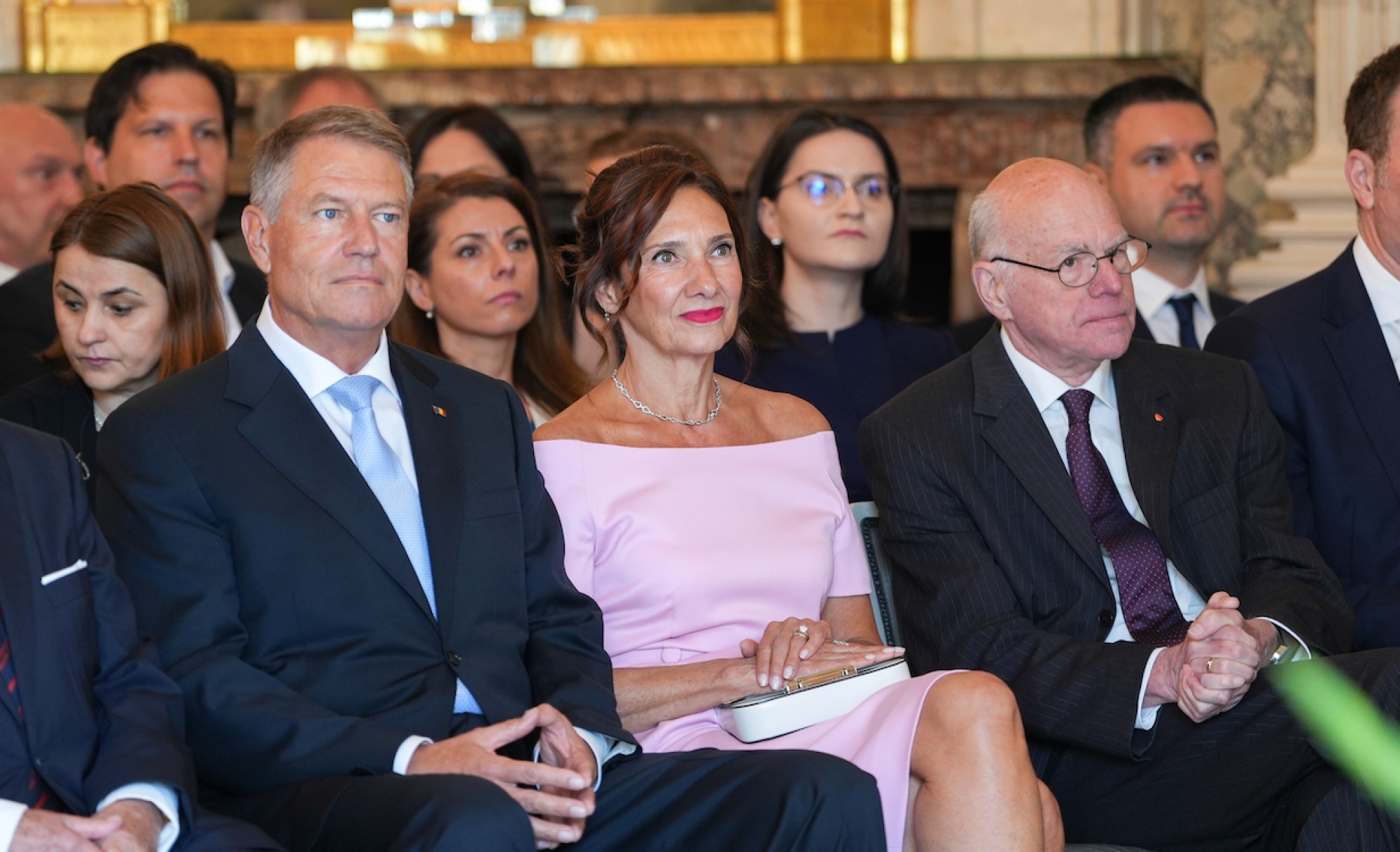 Somații emise de Primăria Sibiu pe numele soților Iohannis. Cei doi au datorii la stat