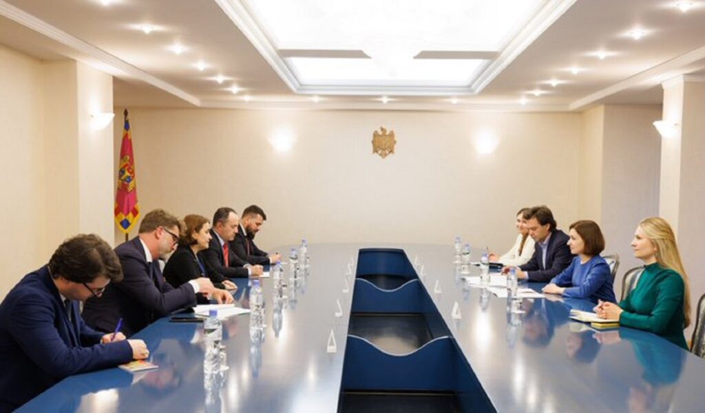 Noul ministru român de Externe, în vizită la Chișinău. Mesajul transmis de Maia Sandu