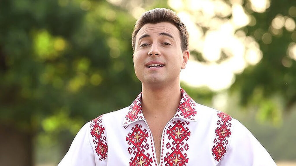 Scandal în lumea muzicii populare. Valentin Sanfira și-a jignit urât o colegă
