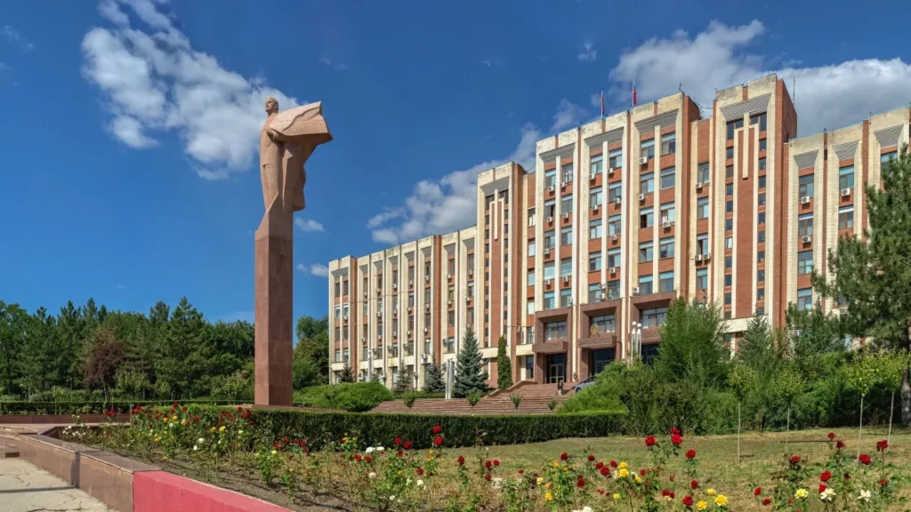Tiraspolul se opune retragerii militarilor ruşi din Transnistria