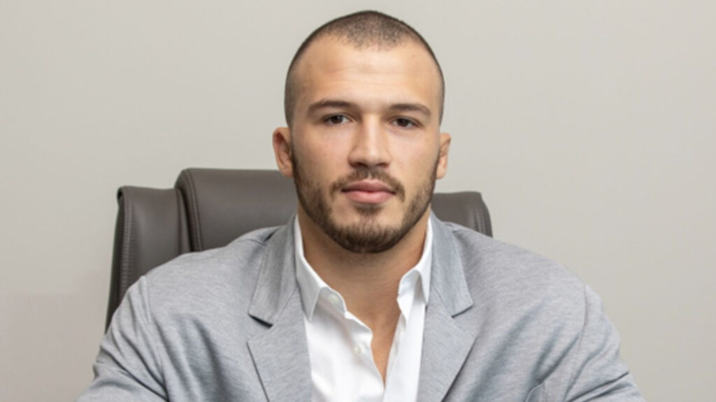 Fiul fost premier Vlad Filat, condamnat pentru corupţie, prosperă în afaceri la Dubai