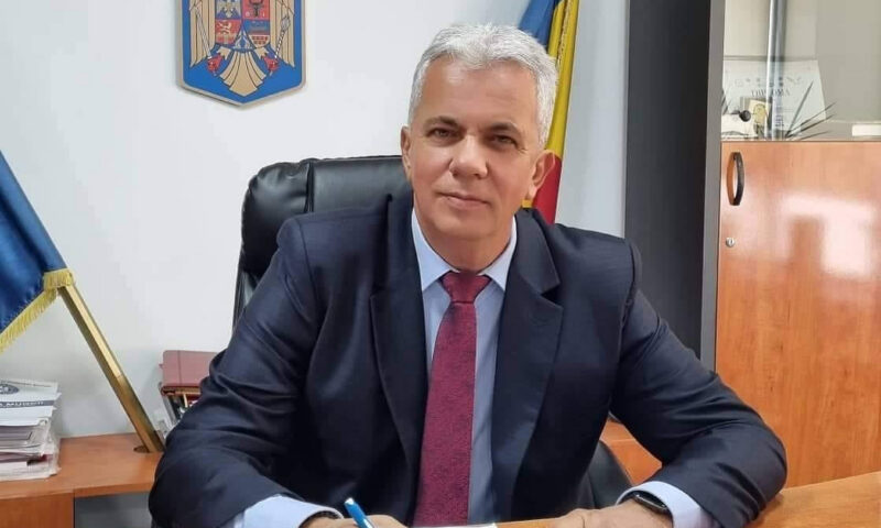 Dantes Bratu, în centrul unor noi controverse după revenirea la Inspecția Muncii. Imagini cu pungi și cutii duse la mașina de serviciu