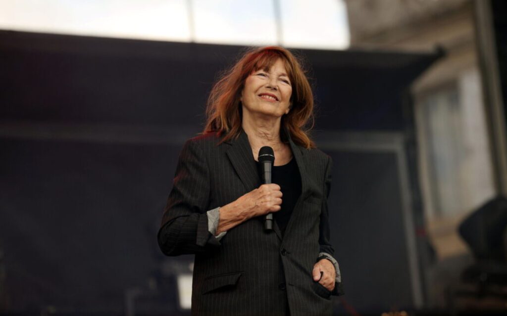 Jane Birkin, incomparabila icoană a stilului simplu