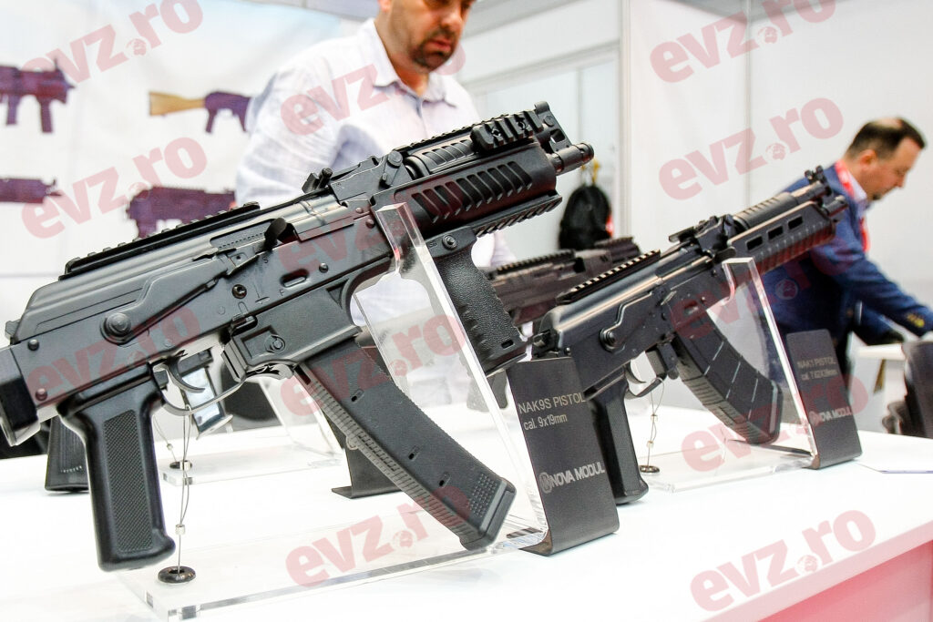 Democrații din California recunosc că este neconstituțional să interzică deținerea armelor de foc