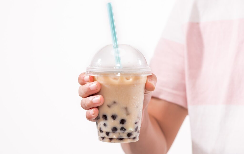 Dulciurile populare ce pun sănătatea copiilor în pericol. Ar trebui etichetate ca țigările